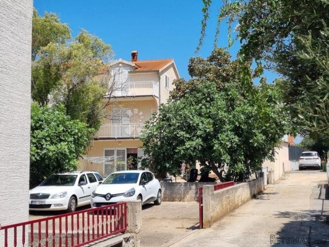 SRIMA, VODICE prekrasna apartmanska kuća - 2