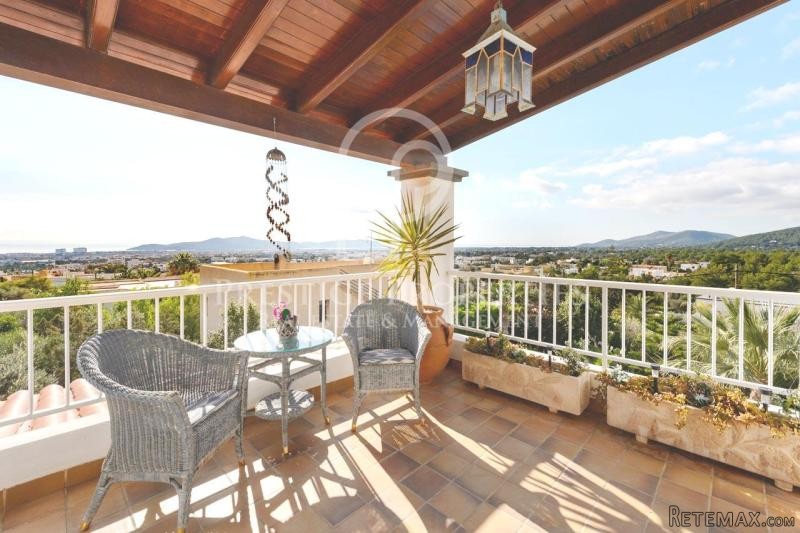 Bright spacious villa in a quiet.. - 2