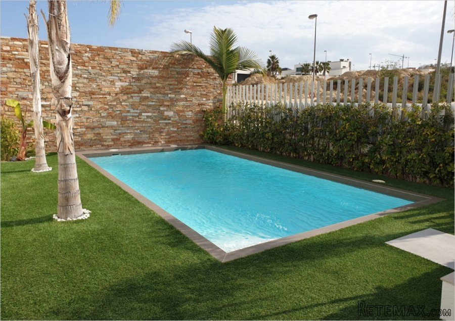Rojales is situated very close to La Marquesa golf course.. - 3
