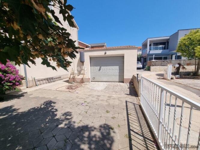 SRIMA, VODICE prekrasna apartmanska kuća - 3