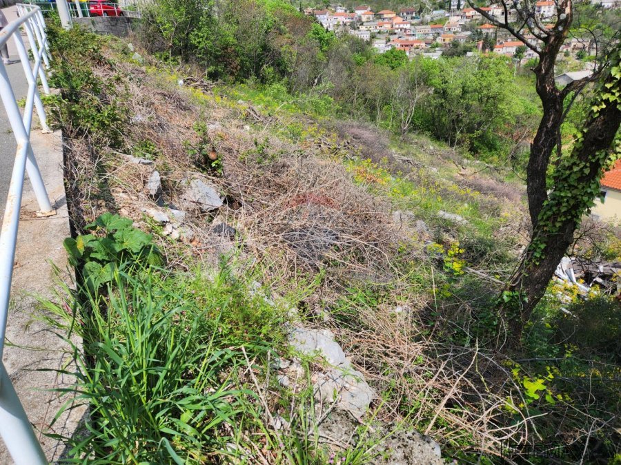 Rijeka, Svilno - građevinski teren, P+2 - 4