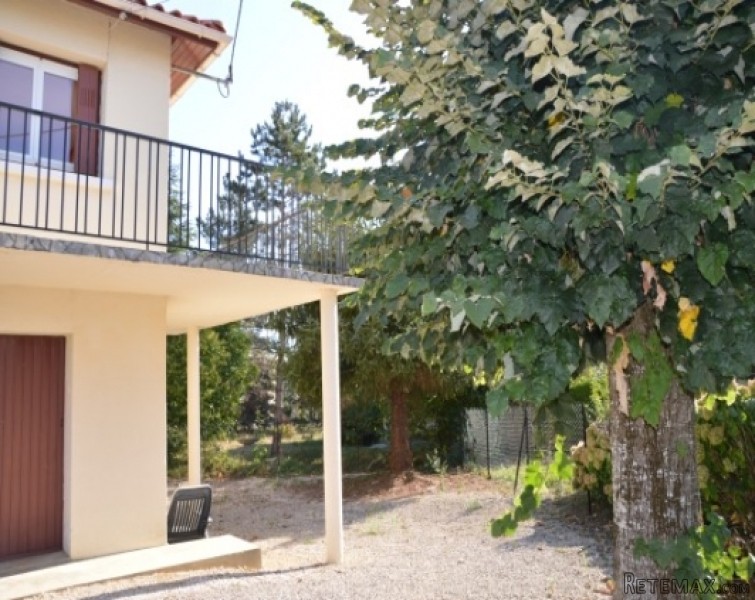 Spacious town house with good garden.. - 2