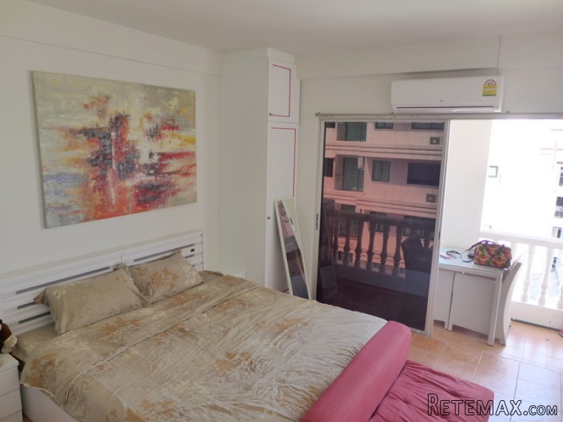 The nicest condo studio in the whole..