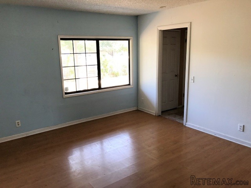 13343 Branford Street Arleta, CA, 91331.. - 2