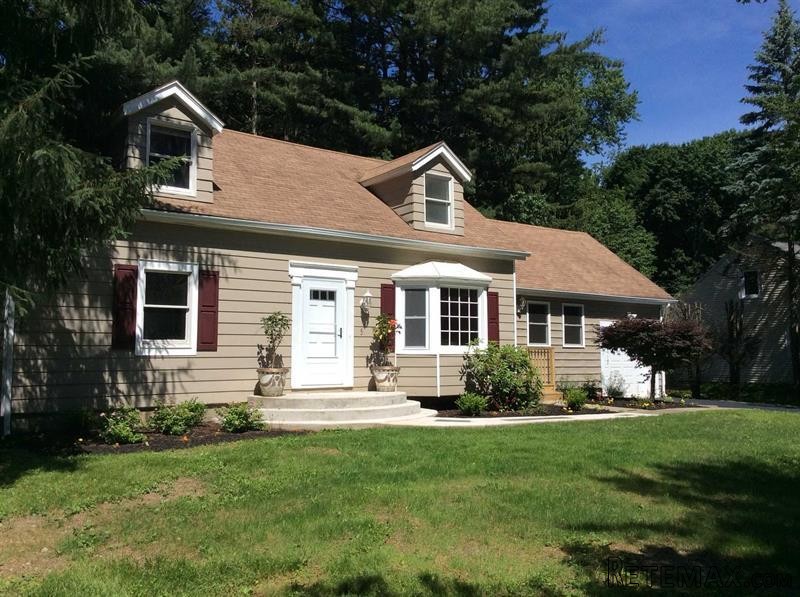 4 bedroom House For Sale: 5 Orchard..