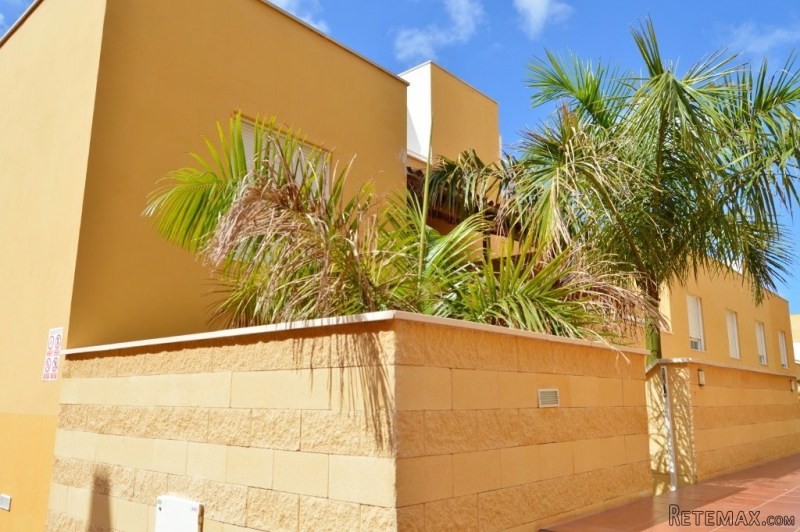 BARGAIN 2 Bedroom Corner Townhouse in.. - 2