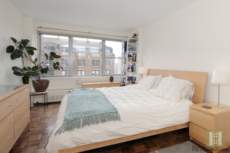 2 bedroom Apartment For Sale: 15 WEST.. - 2