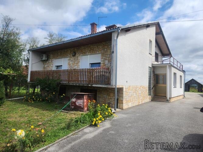 Garešnica, Velika Trnovitica 188 m2, prostrano imanje