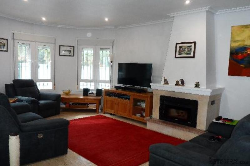 Detached 3 Bed Villa In El Raso - 2
