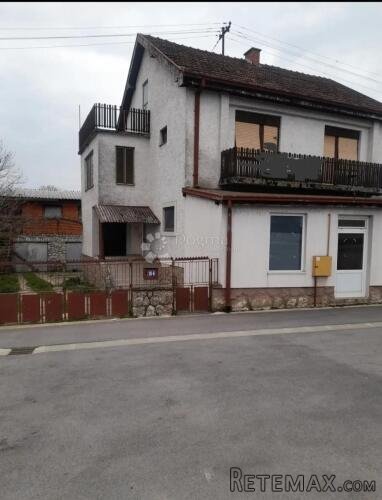 AKCIJA!!Velika poslovno-stambena kuća u Ivankovu!