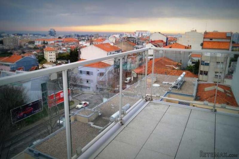 3 Bedrooms Flat For Sale - Porto