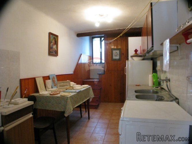 ISTRA, MARČANA, DVIJE KAMENE KUĆE SA DVORIŠTEM - 2