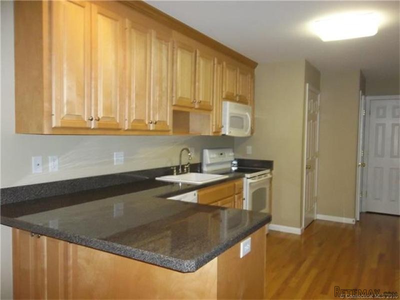 2 Bedrooms - Condo - CT - For Sale - 2