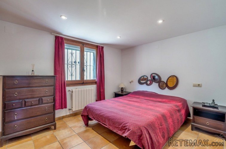 Nestled in the Valle de Lliber, this beautiful property.. - 8