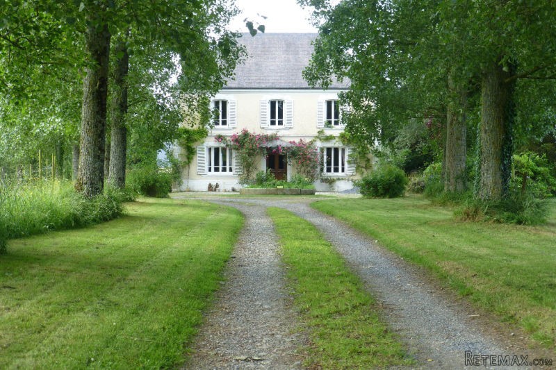 Stunning Country Maison De Maitre Set..