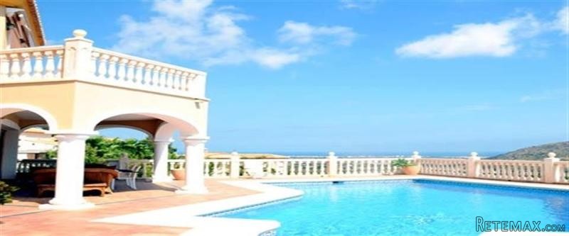 6 Bedrooms - Villa - Alicante - For Sale