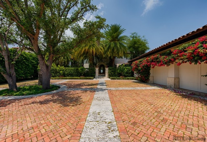 6 bedroom House For Sale: 1633 N View Dr - 2