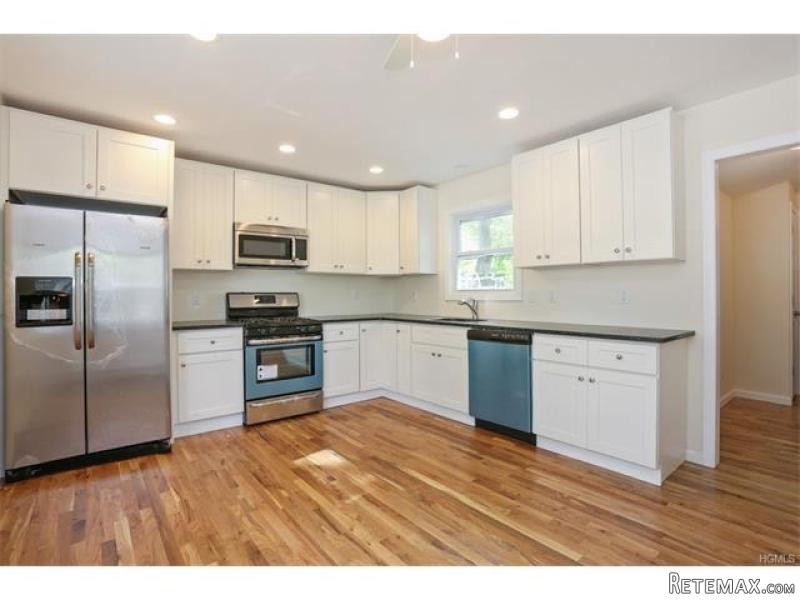 2 bedroom House For Sale: 1791 Parmly..