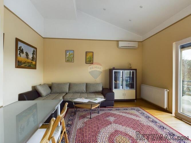 Opatija, Lovran -apartmanska kuća 450m2 sa 4 stana - 2