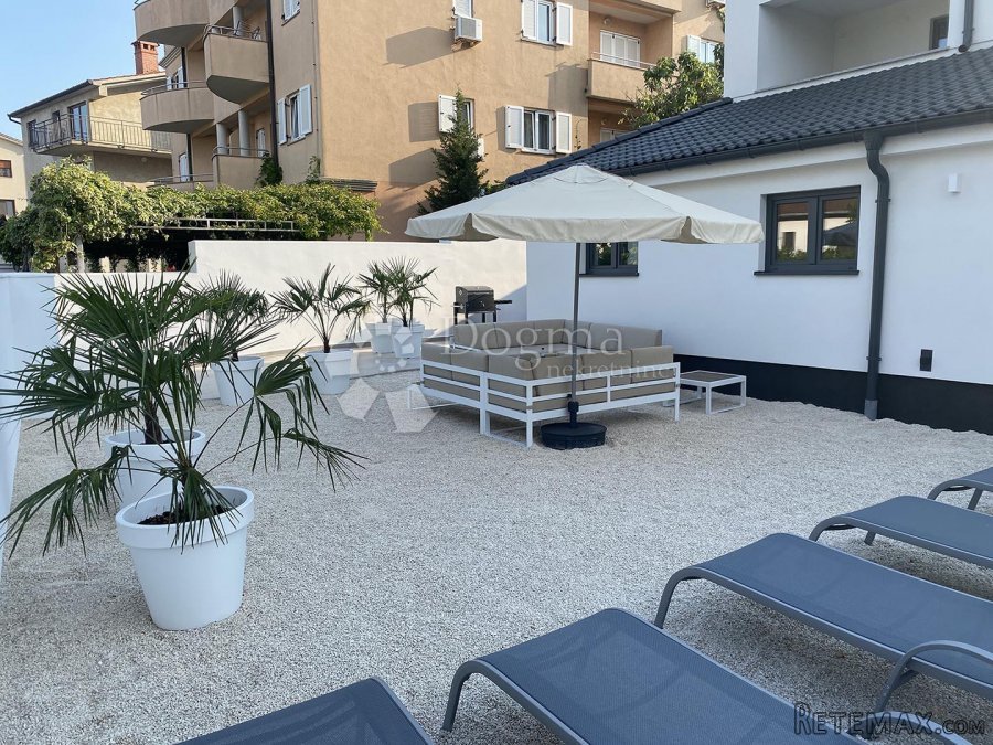 PREMANTURA - kuća sa 3 luksuzna apartmana i pogledom na more - 2