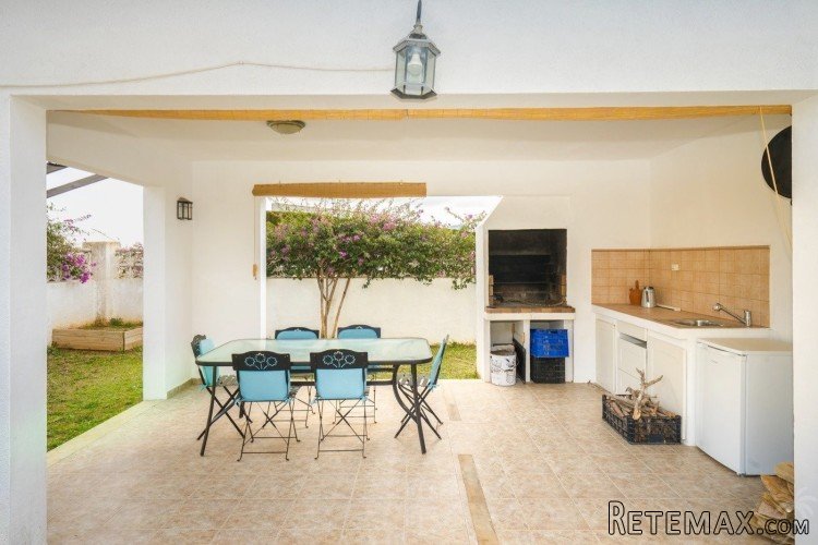 This classic style villa with a completely refurbished.. - 2