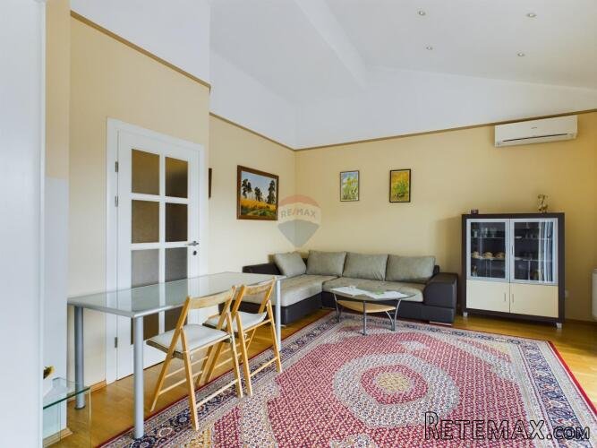 Opatija, Lovran -apartmanska kuća 450m2 sa 4 stana - 3