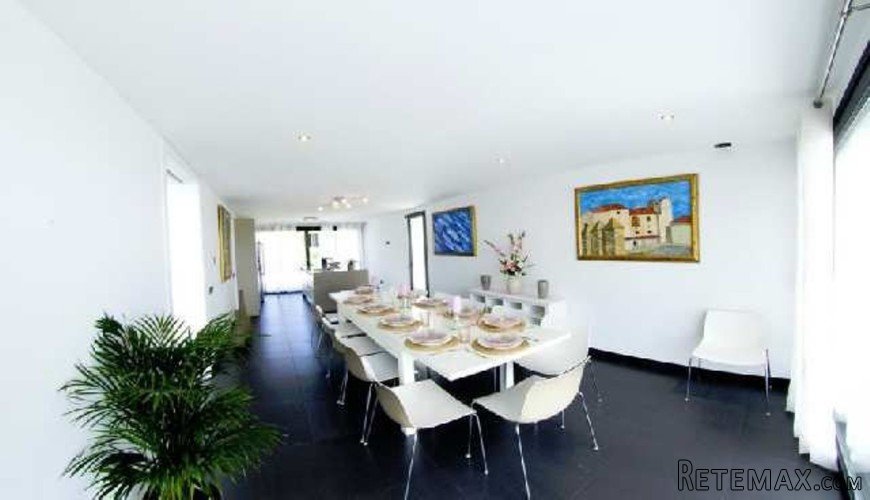 The property consists of: basement + 2 floors + solarium.. - 5