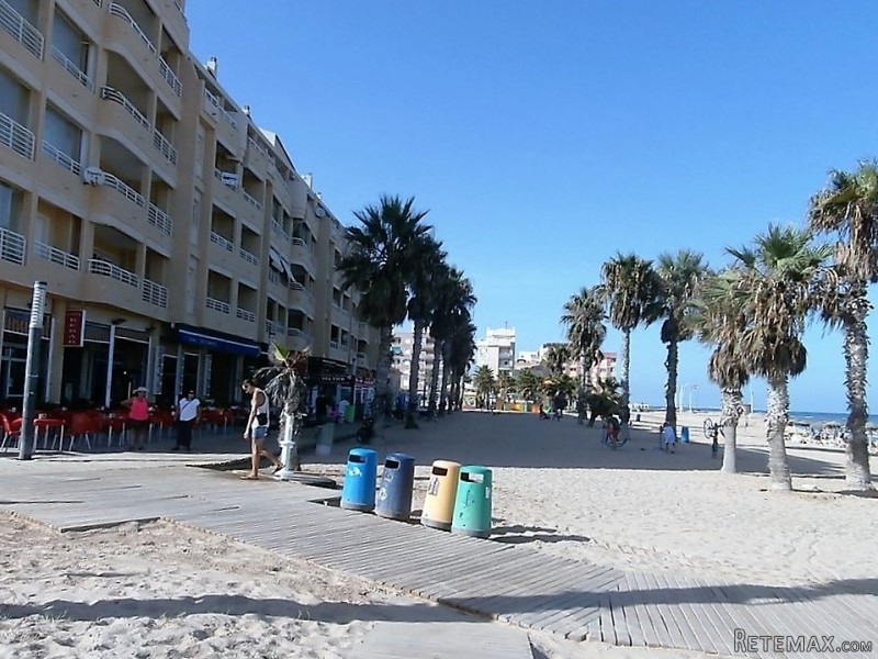 2 bedroom, 1 bathroom Apartment, (build..