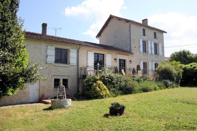 Charming Detached 5-Bedroom Country..