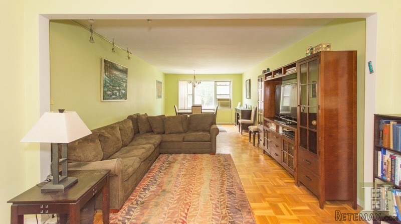 2 bedroom Apartment For Sale: 2711..