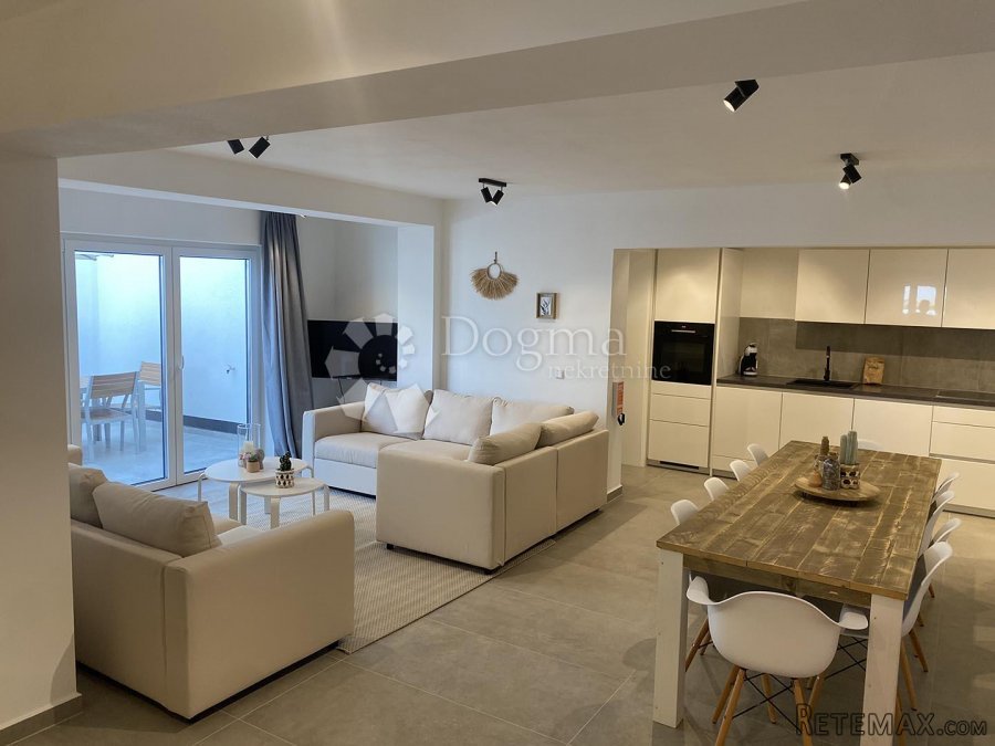 PREMANTURA - kuća sa 3 luksuzna apartmana i pogledom na more - 10
