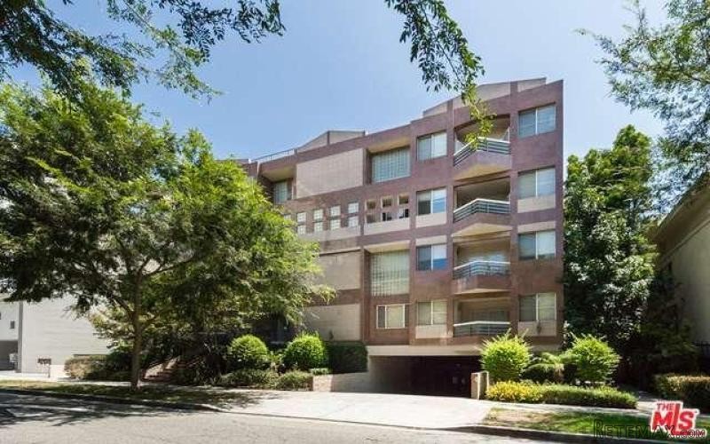 3 bedroom Flat For Sale: 120 South..