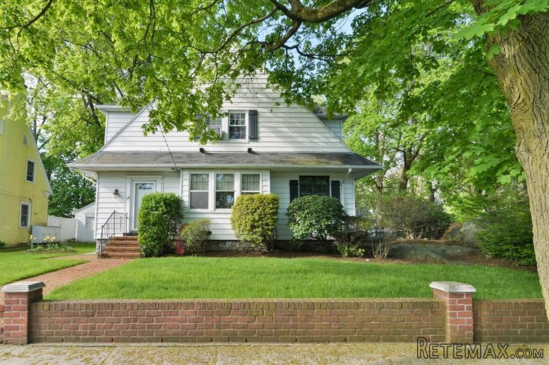 4 bedroom House For Sale: 24 Hamilton..