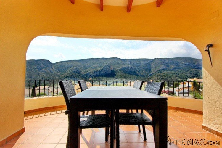 Reservers! This impressive 4 bedroom, 3 bathroom villa is.. - 5