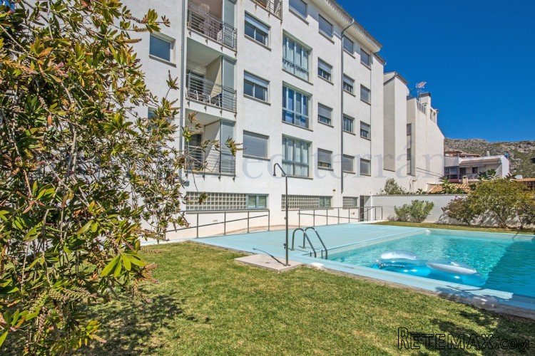 Modern apartment of very good quality only 150m to the.. - 2