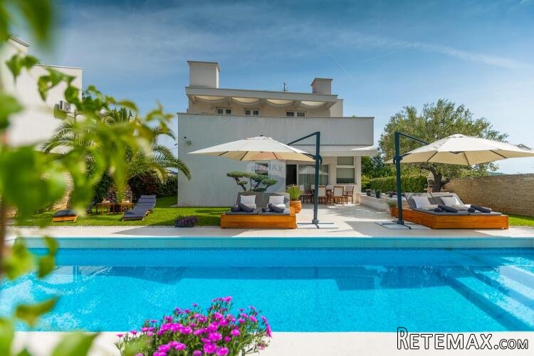 Istra, Rovinj - elegantna villa s wellnessom