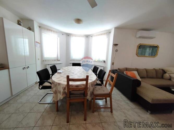 OTOK KRK-MALINSKA kuća sa tri stana - 3