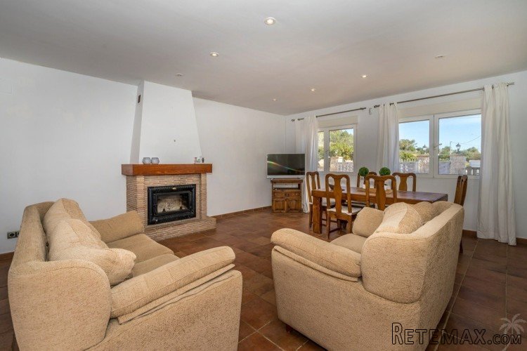 This four bedroom finca for sale in Pedreguer is situated.. - 4