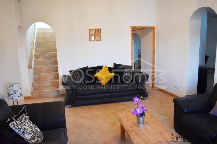 A full of character uniquely designed, renovated, full of.. - 15