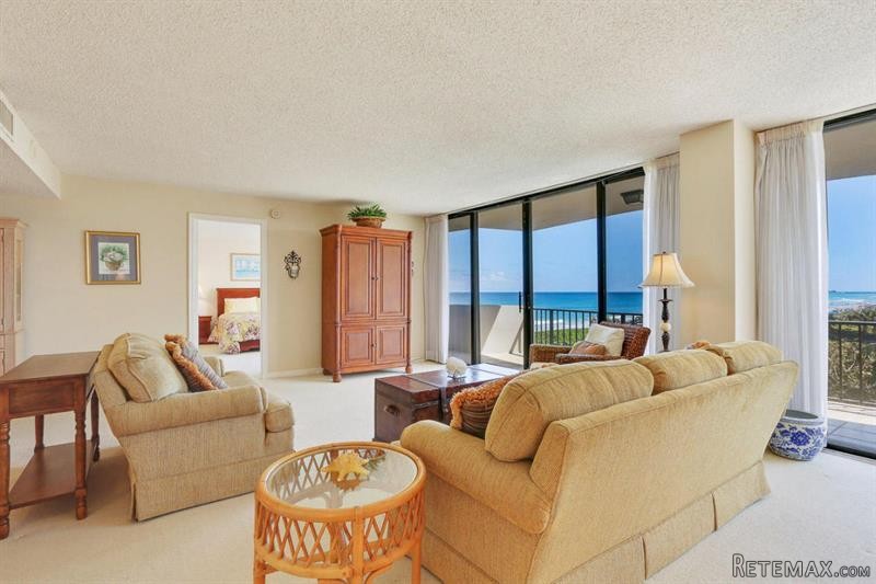 2 bedroom Residence For Sale: Singer.. - 2