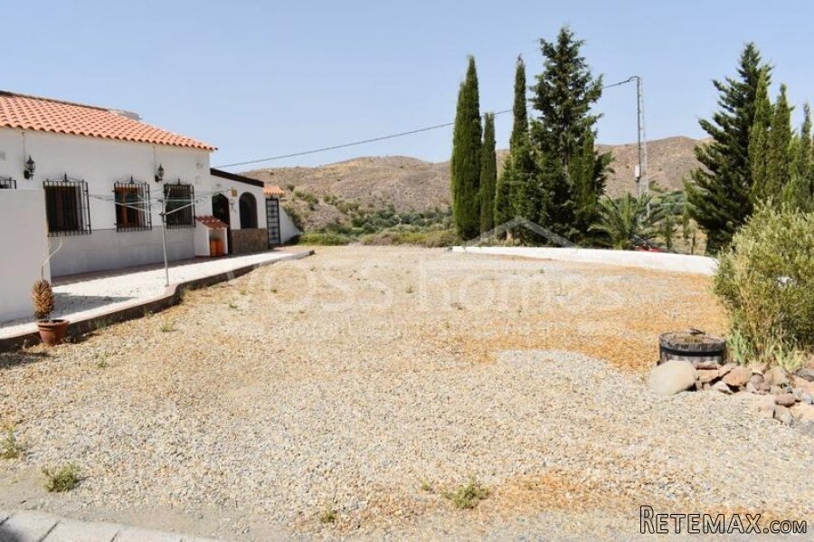NEW TO VOSS HOMES - A very attractive country villa for.. - 17