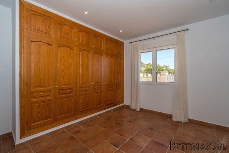 This four bedroom finca for sale in Pedreguer is situated.. - 7