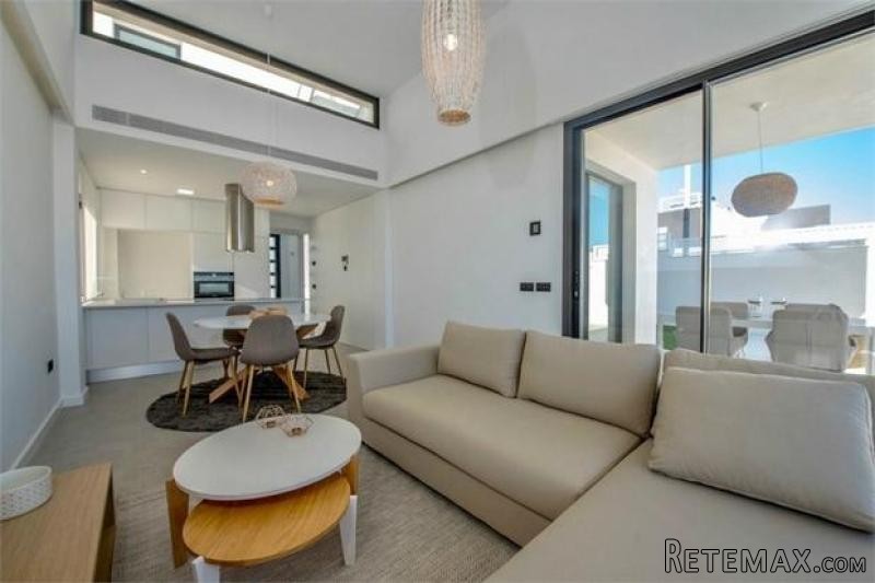 4 bedroom detached house for sale - 2