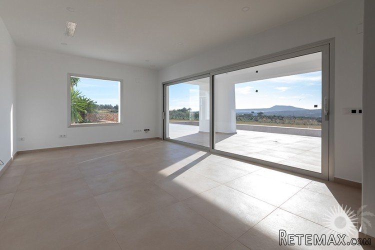 A luxury 4 bedroom, 4.. - 8