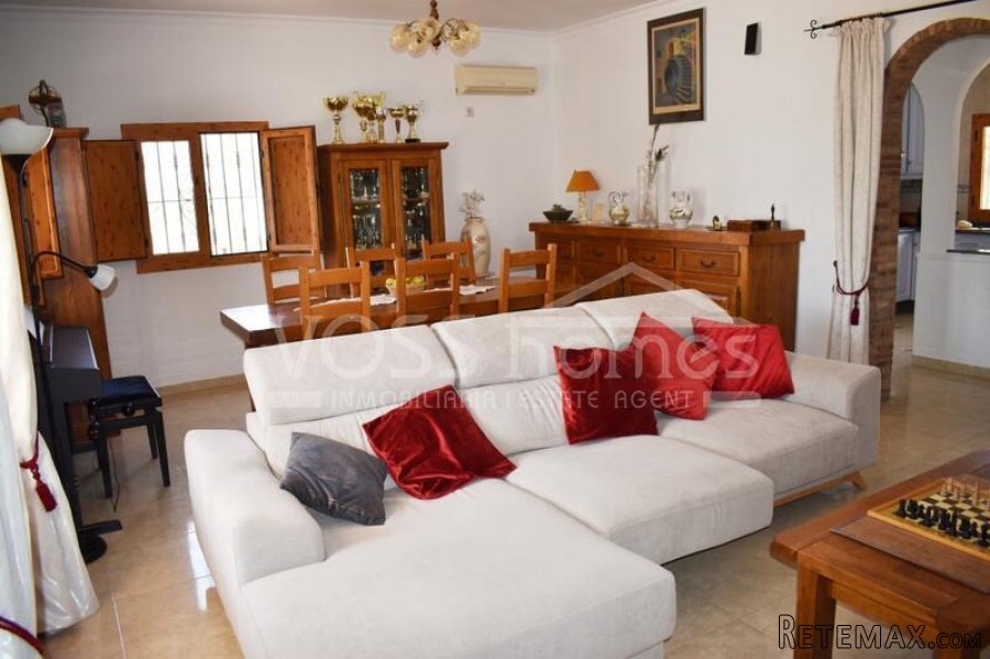 NEW TO VOSS HOMES - A very attractive country villa for.. - 18