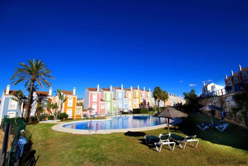3 bedroom town house for sale