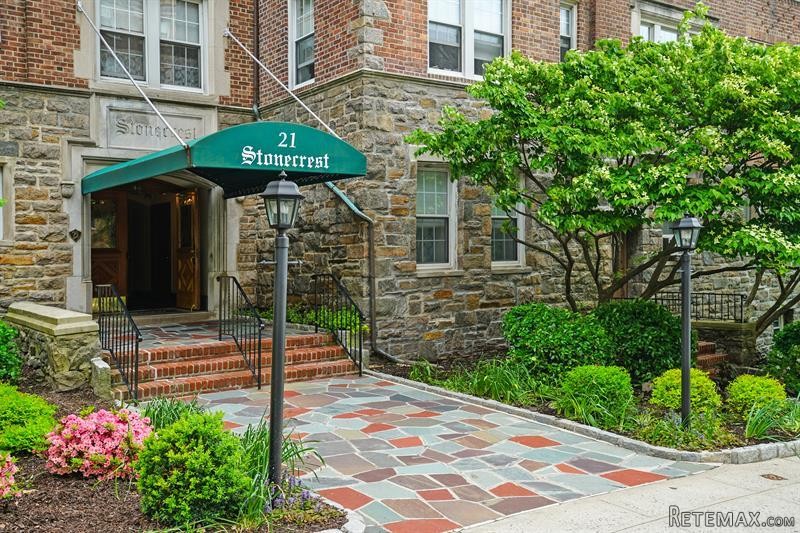 3 bedroom Commercial Property For Sale:..