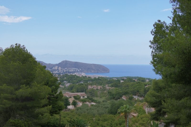Building land with sea views in Moraira