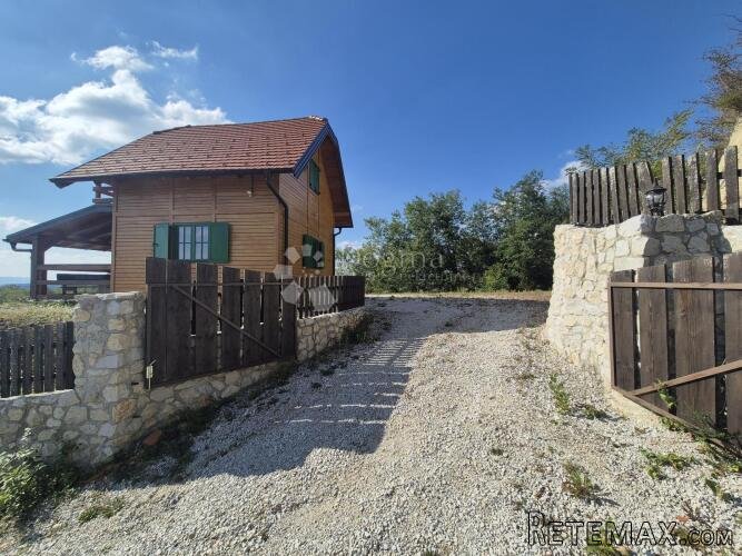 Drvena kuća za odmor (novogradnja) sa pomoćnim objektom nado