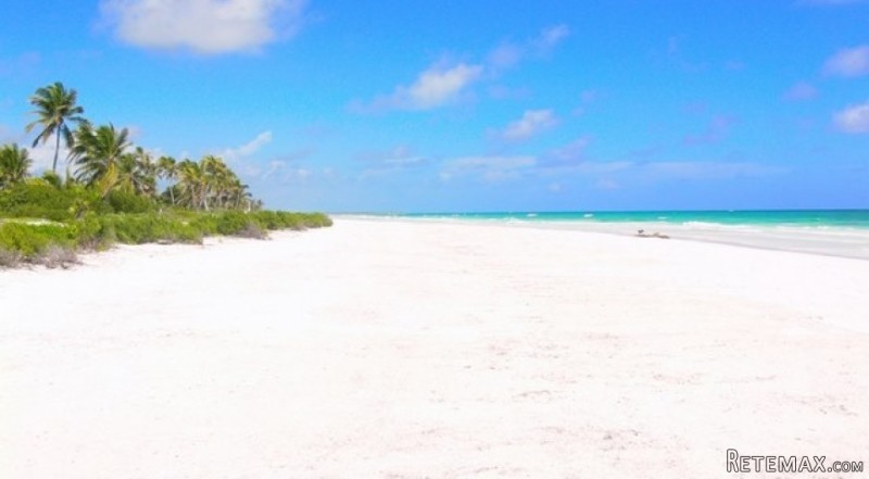 Caribbean Beachfront Lot for Sale in..